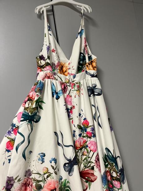 Spoločenské saty, xs