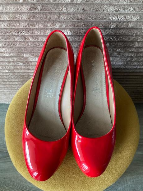 Červené lakované lodičky, 39