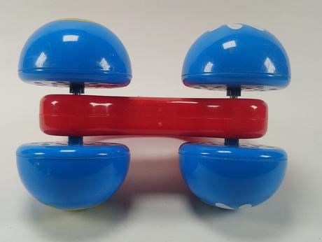 Plastová hrkálka hasičské auto, červená, 13 cm,