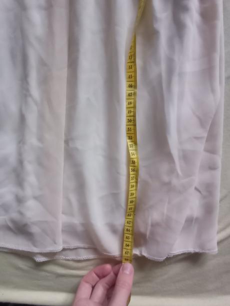 Dievčenské šaty, 188