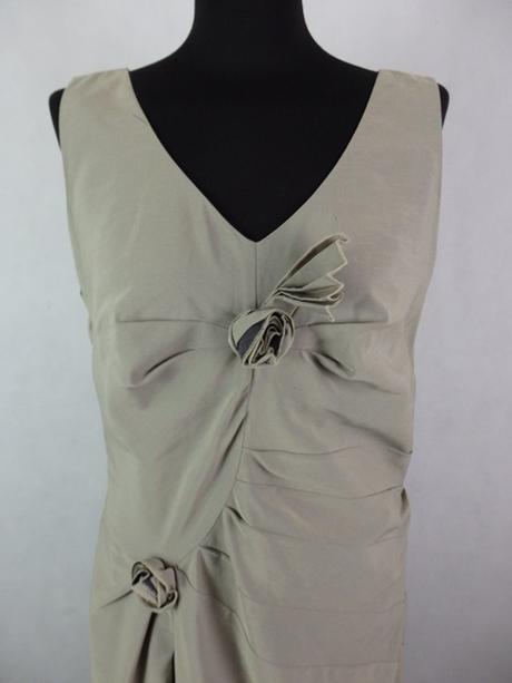 Kvalitné elegantné šaty, 44