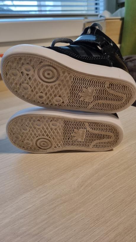 Kotnikove tenisky, adidas,21