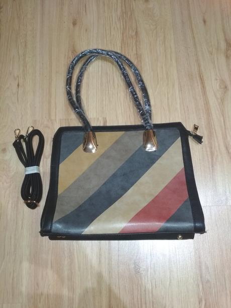 Nová kabelka, 