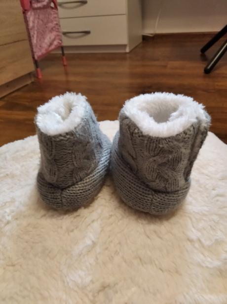 Nádherné čižmičky/papučky, v. 16-17, lupilu,<17
