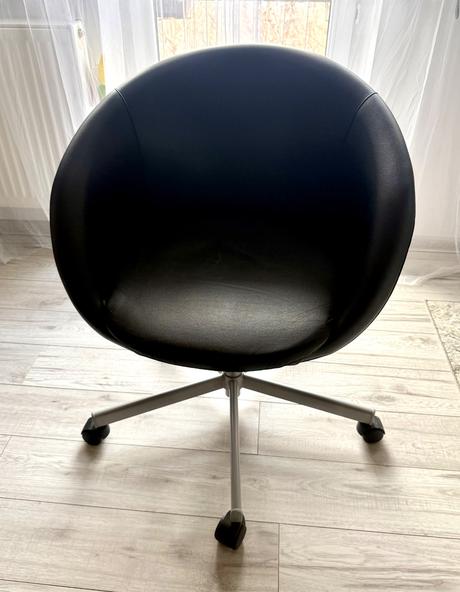 Otocna stolicka / kreslo na kolieskach ikea, 