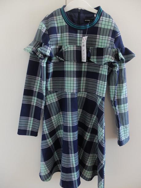 Šaty s volánmi 146, reserved,146