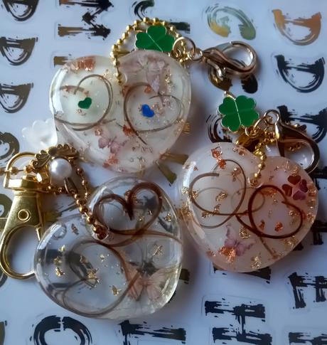 Epoxidové kľúčenky s vláskami, 