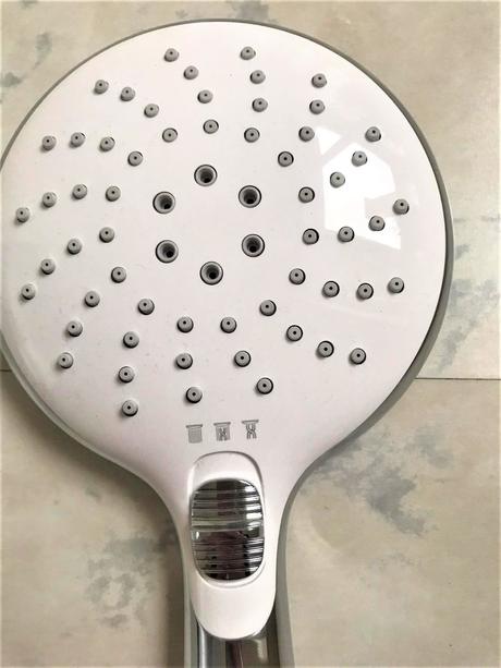 Sprchová hlavica s reguláciou,