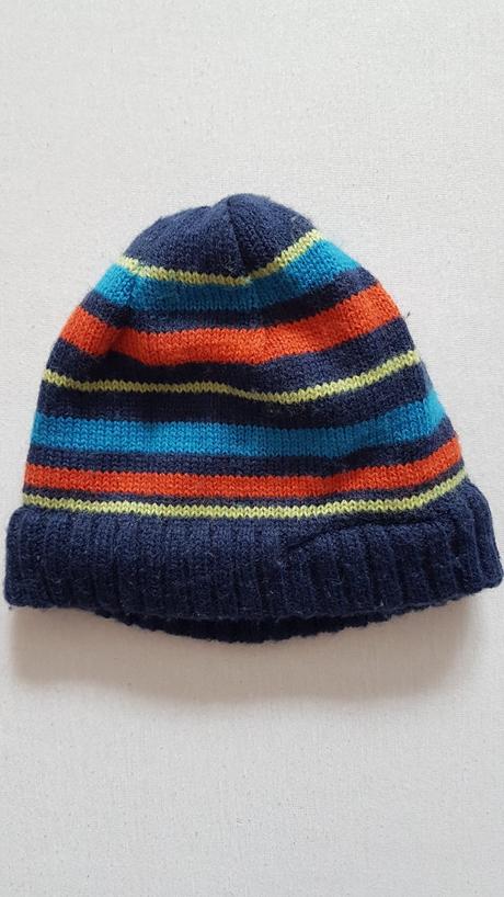 Predám detskú čiapku, 38