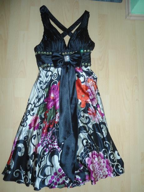 Spolocenske farebne saty, s