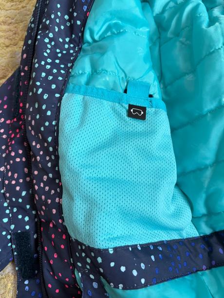 Lyziarsky komplet, 146