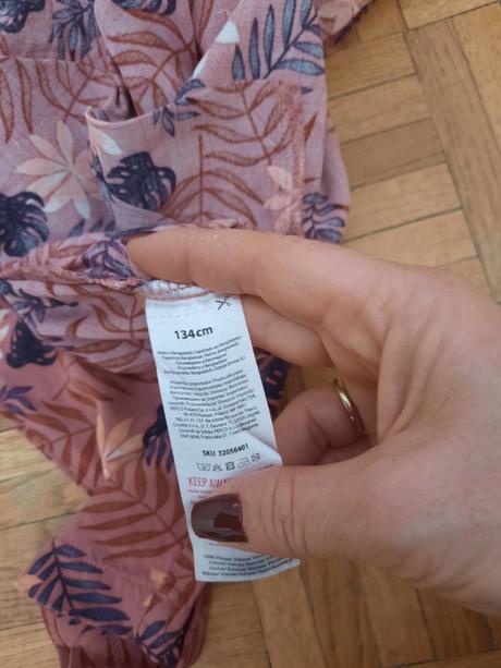 Dievčenský overal, 134