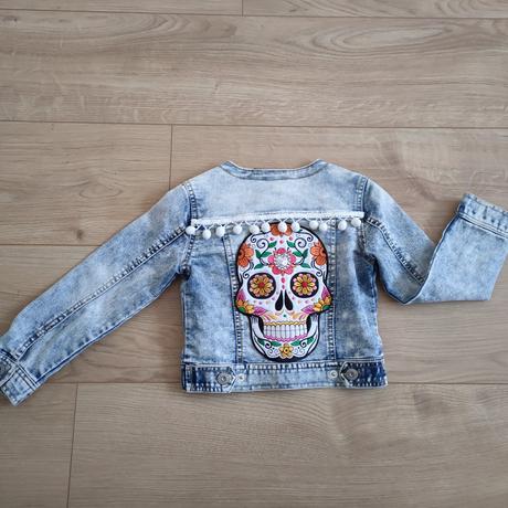 Štýlová riflová bunda s nášivkou na chrbte 104/110, 110