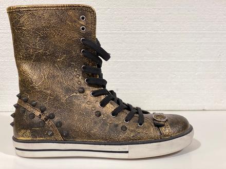 Vybijane supertrash girl tenisky s kozusinkou, 38