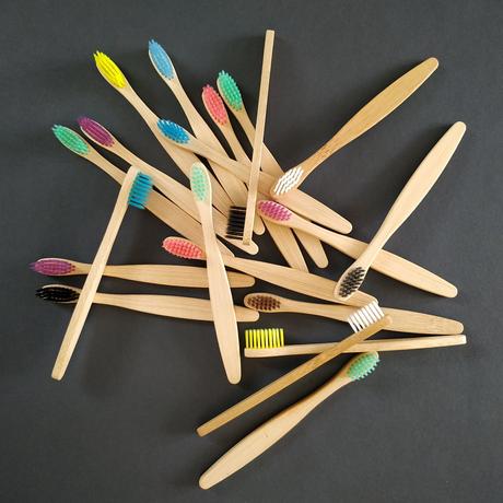 Bambusová zubná kefka s menom, 