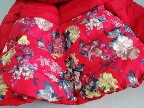 Červená kvietkova bundička, veľkosť 104/110, 104