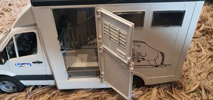 Mercedes benz  preprava koní, 