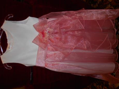 Slavnostne saty, 128