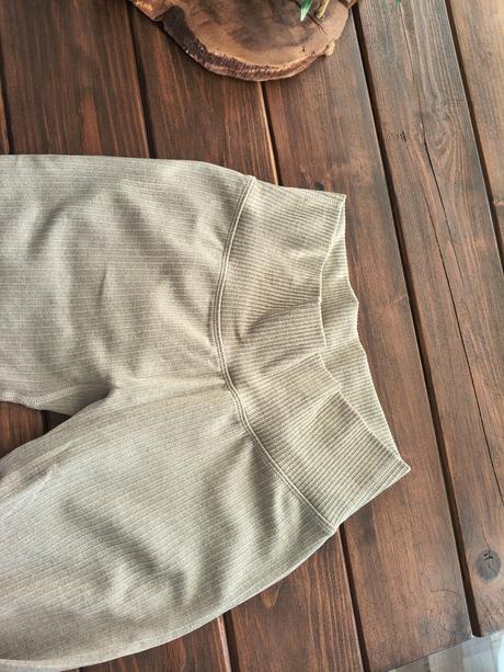 Športové vrúbkované legíny m-l, m