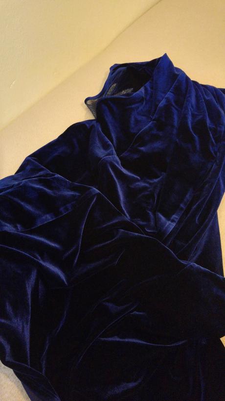 Velurove zamatove saty modrej farby 38, 38