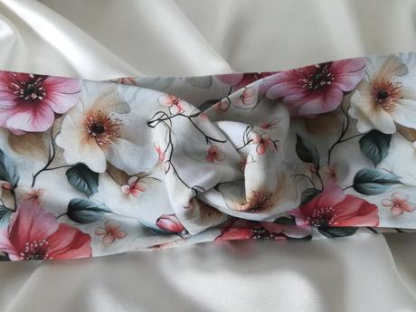 Čelenka úpletová, twist- vpredu prekrížená,