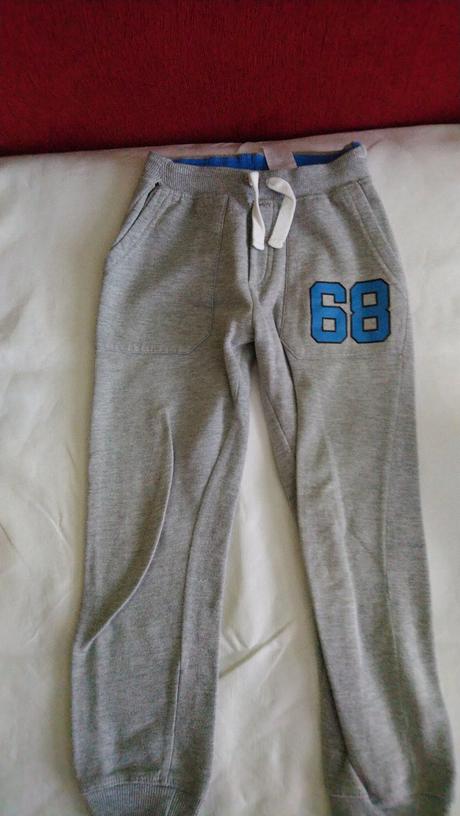 Balík chlapčenských vecí 122-128, 122–134