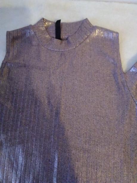 Stradivarius upletovy top s metalickým vzhľadom, stradivarius,xs