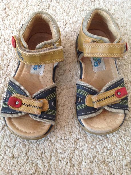 Kožene sandálky, bubble gummers,26