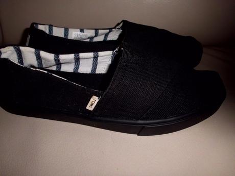 Toms čierne plátené 3-3,5, 36