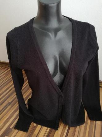 Čierny sveter tu velk. 40/42., 40