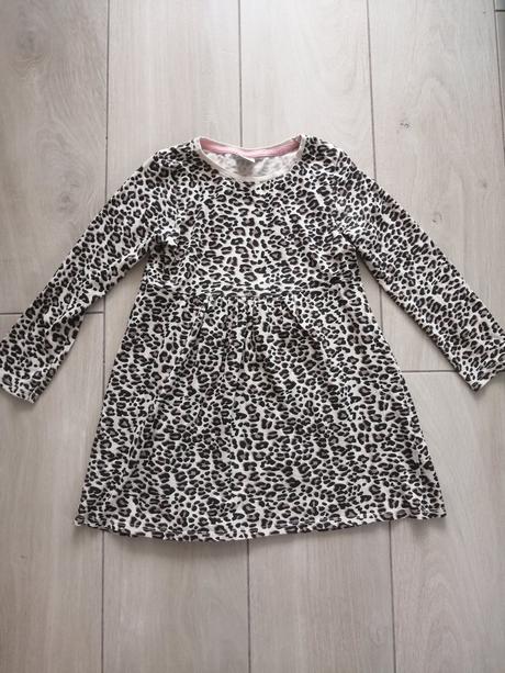 Šaty s lropardím gepardím vzorom, 122
