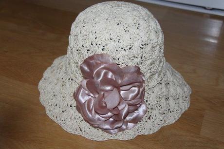 Klobúk s kvietkom, next,146