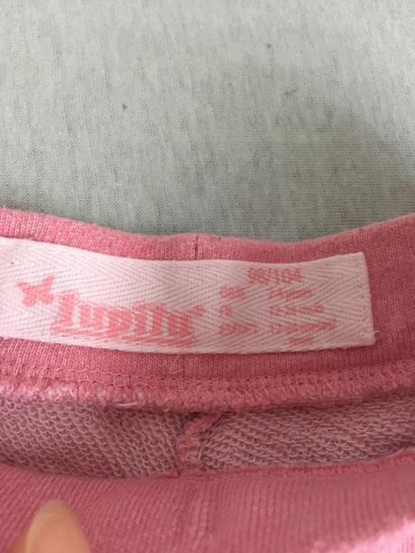 Ruzove teplaky, lupilu,104