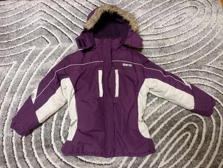 Fialová zimná bunda, 146