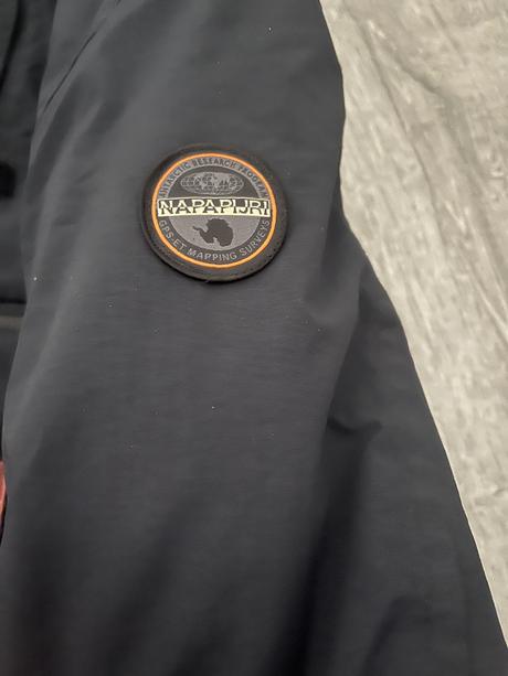 Bunda napapijri, napapijri,s