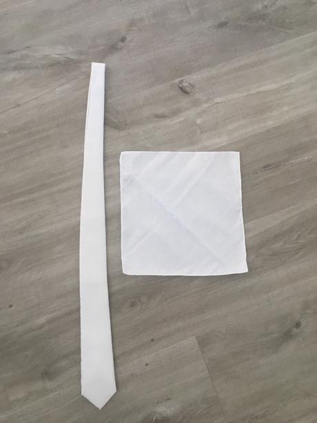 Svadobná biela kravata s vreckovkou adam,