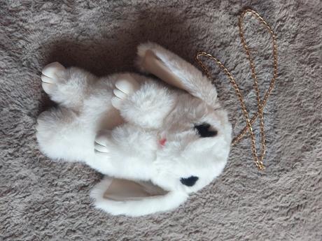 Kabelka alebo malý batôžtek zajačik, 