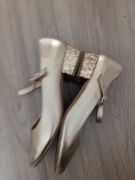 Nádherné topánočky s podpätkom, 36