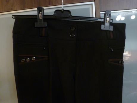 Elegantné čierne nohavice s hnedým lemom, l