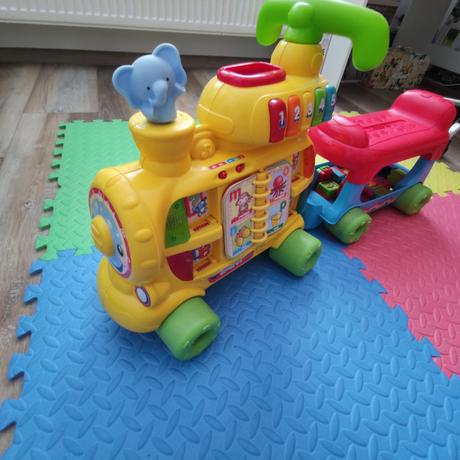 Vtech interaktívny vláčik odrážadlo anglické pesni,