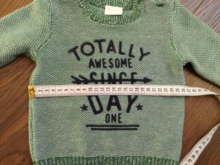 Zelený svetrik, f&f,62