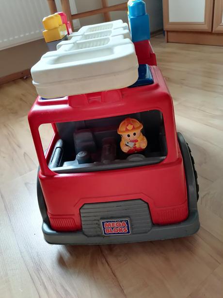 Požiarnické auto + veľké kocky, loptičky, 