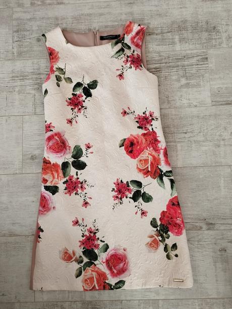 Kvetinové šaty, s