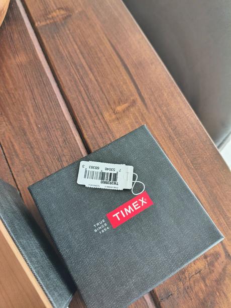 Timex kožené kvalitné hodinky,