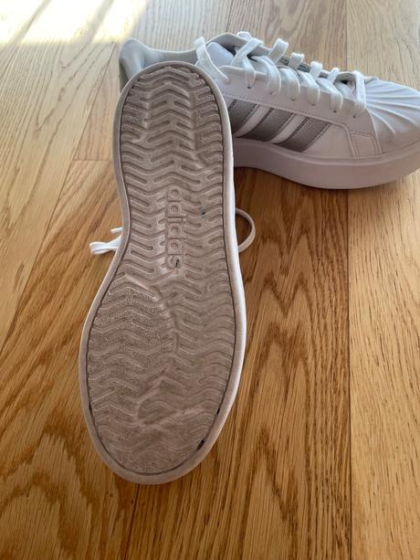 Botasky, adidas,40