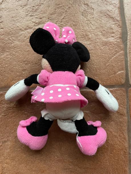 Minnie,