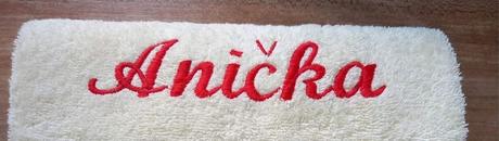 Uterák s vlastným nápisom, 