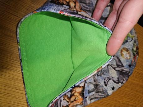 Čiapka s dinosaurami na cca 4 - 5r, 116