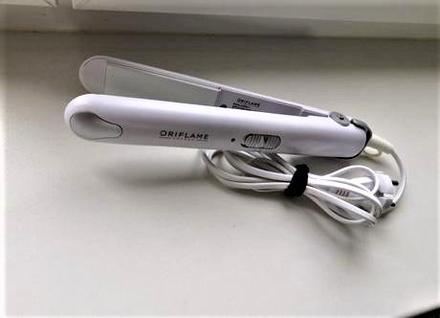 Keramická žehlička na vlasy,