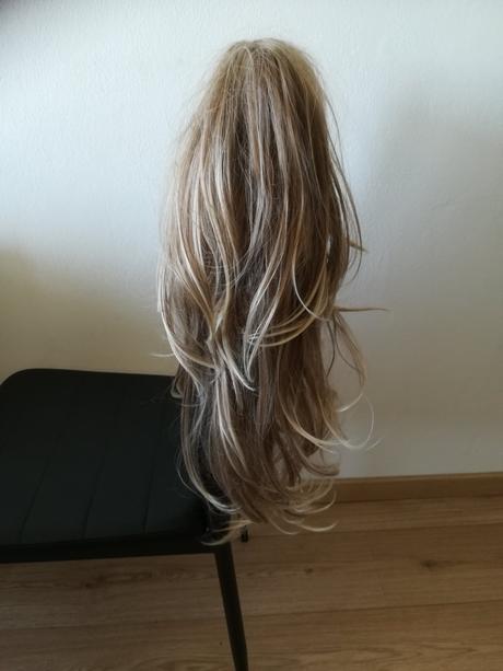 Parochňa dlhé vlasy,